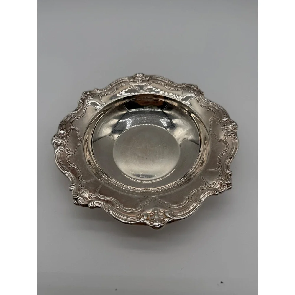 Gorham Silver Plate Repousse Scalloped Round Bowl YC1310 Ornate Floral Scroll